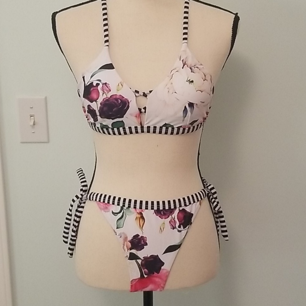 NWT CUPSHE BIKINI